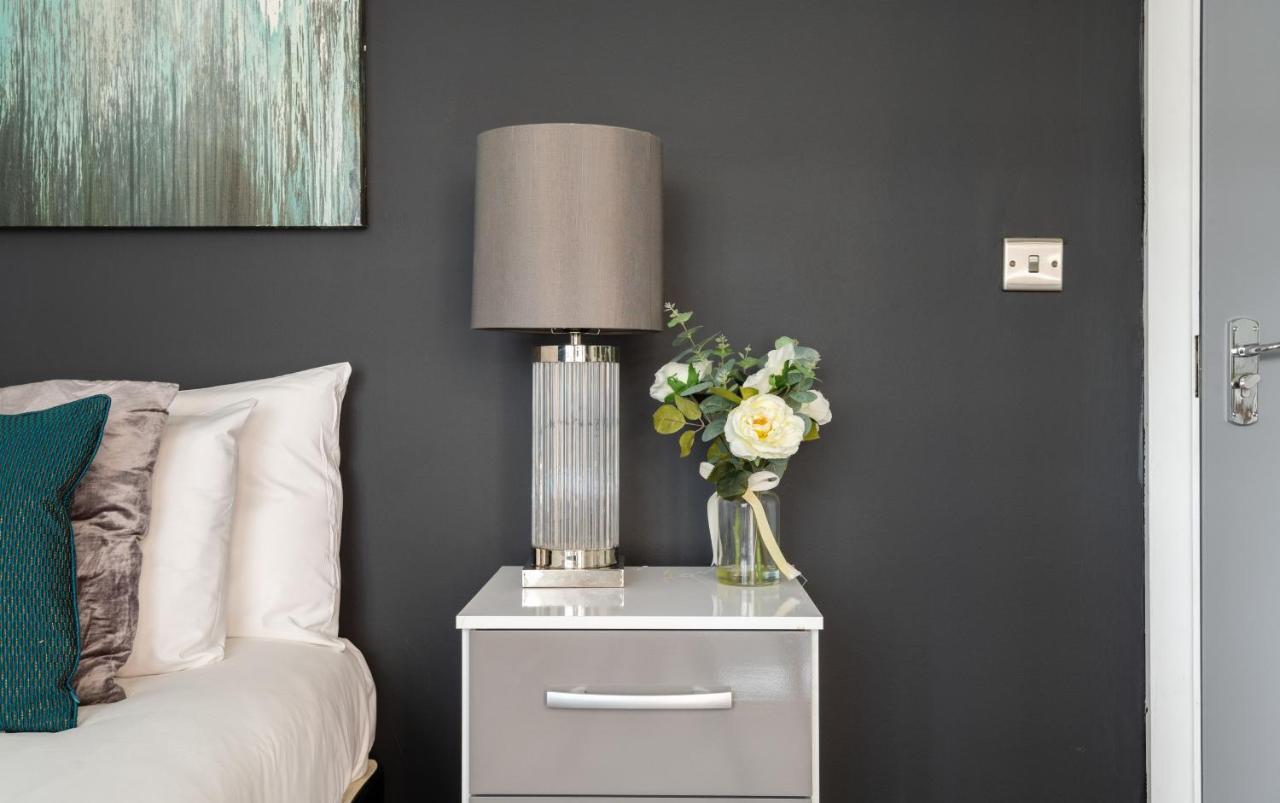 לונדון Spacious And Modern 4 Bed Apartment Next To Borough Station מראה חיצוני תמונה